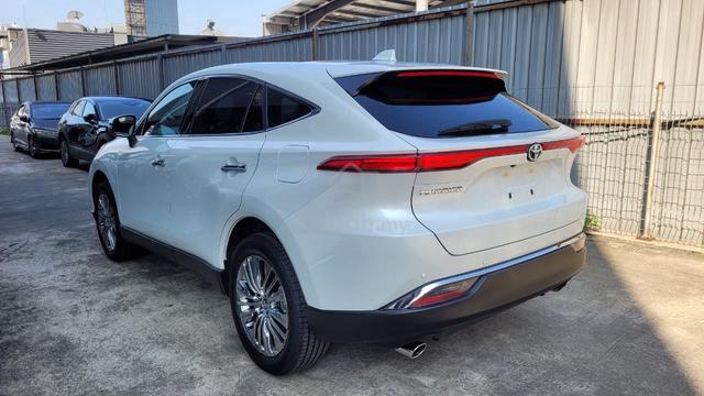 5AA 4K km 2025 Toyota HARRIER Z JBL Panoramic Roof - 2