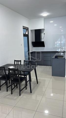 Queens Residences Q2 @ Queens Waterfront 1
