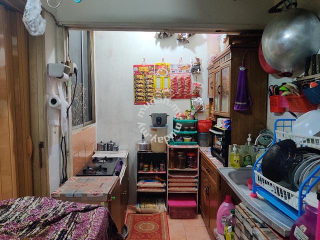 Seri Jati Apartment (Puchong) 5