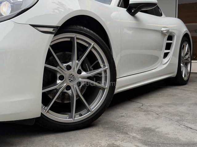 2018 Porsche 718 2.0 CAYMAN Sport Chrono Package - 5