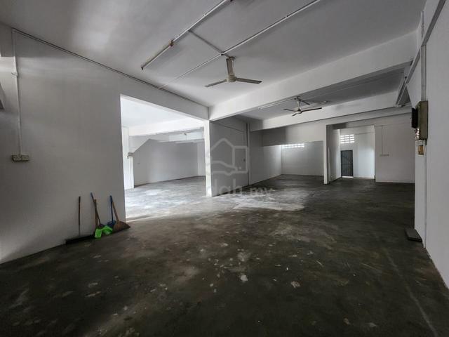 Pusat PERNIAGAAN MAJU JAYA, KAMPUNG BARU GROUND FLOOR FOR RENT 1
