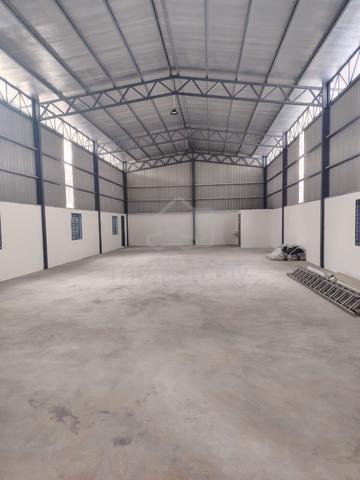 [ FACTORY/ WAREHOUSE ] 18500sf land | 20 ft high ceiling - HK 1