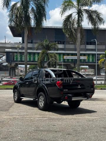 2013 Mitsubishi TRITON 2.5 VGT (A) - 4