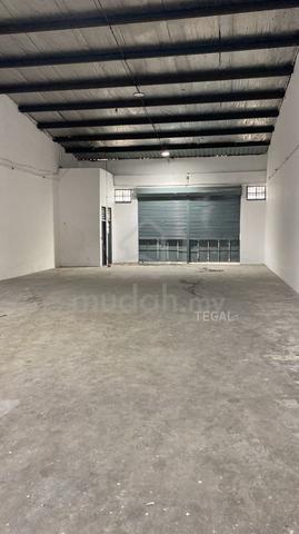 Tip Top Condition 30x100 1.5 Storey Factory Perindustrian Klang Utama 1