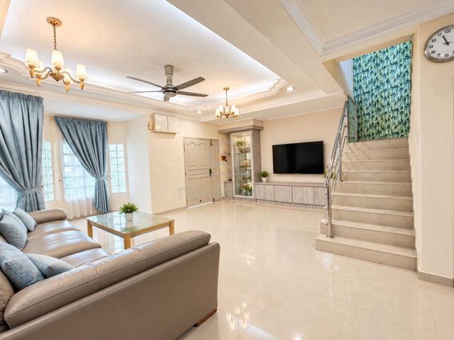 BIG CORNERš„Renovated 2 Storey Terrace House š„ Taman Wawasan Puchong 1