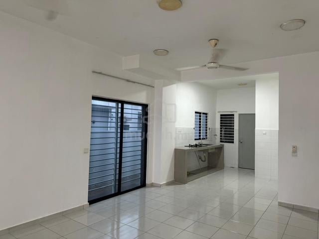 End lot 2 storey link house at Setia permai , Bandar Setia alam 1