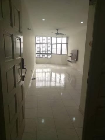 Pantai Apartment 1
