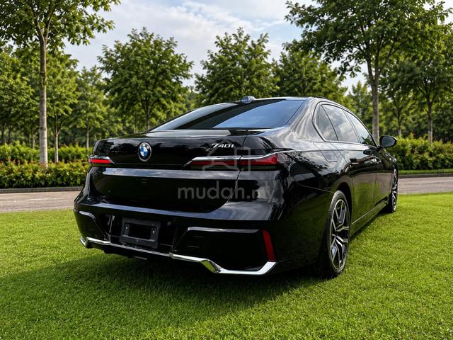 2023 BMW 740I xDrive M Sport (A) RECON - 2