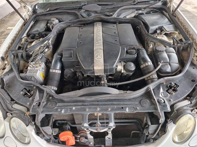 1995 Mercedes Benz 240E (A) - 3