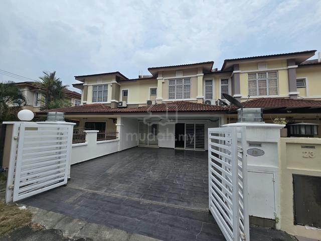 Taman Putra Prima Renovated Extended Practical Layout Gated Guarded 1