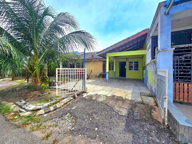 Jalan Kiambangsari, Bandar Sungai Buaya, Rawang 1