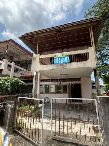 2-Sotey Terraced 5 Rooms Near Usm Partially Furnished For Rent 1