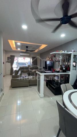 Taman Sri Kluang Double Storey House For Rent 1