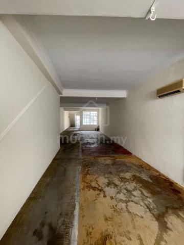 Lebuh Bishop 1st floor shop office, georgetown 5