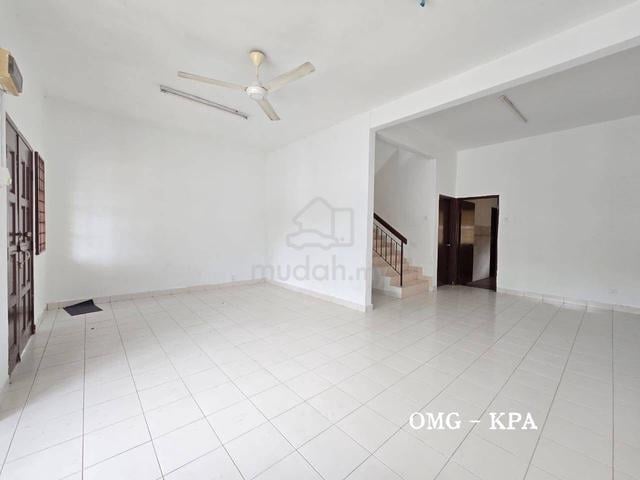 BELOW MARKET PRICE!! FACING FIELD!! 2 Storey House Bandar Puteri Klang 1