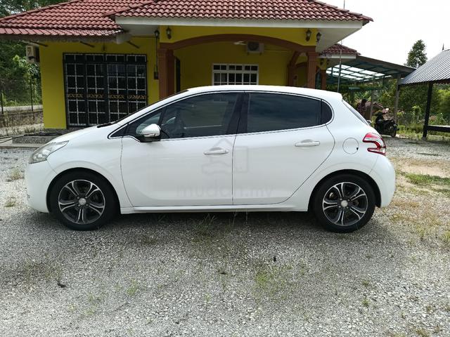 2013 Peugeot 208 1.6 VTI ALLURE (A) - 3