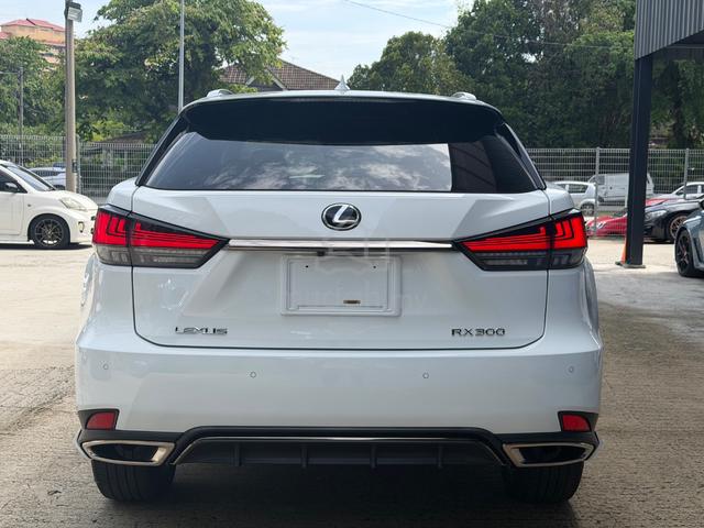 BLACKSEAT 2021 Lexus RX300 F SPORT 2.0 PANROOF TRD - 5