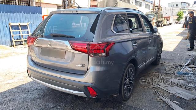 Mitsubishi Outlander 2.4 (A) 2016 - 4