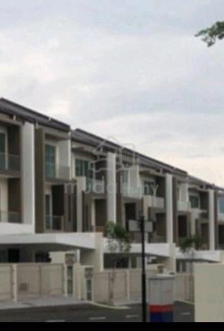 3 storey setia green fully furnished 1