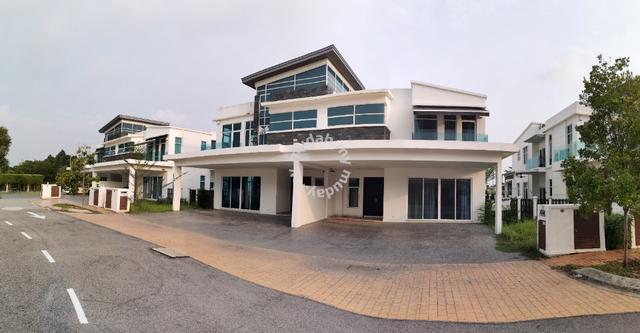 2 storey Bungalow danau golf club ukm, bangi jalan reko kajang 1
