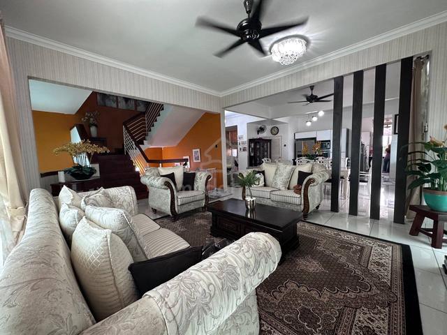 Semi-D (2.5 Storey) + Nice Unit Saujana Villa, Kajang 1