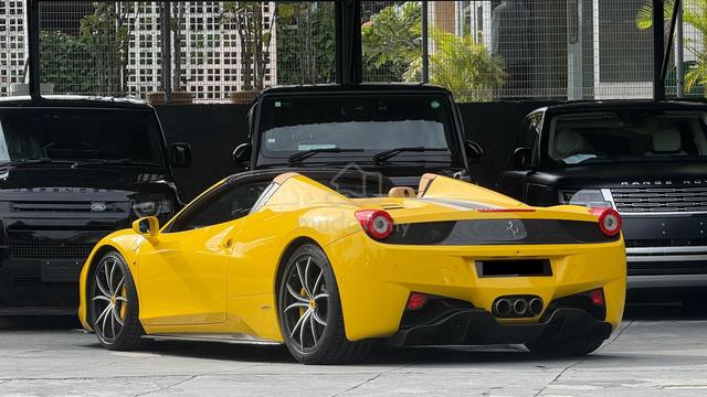 2012 Ferrari 458 4.5 SPIDER - Local Naza Italia - 2