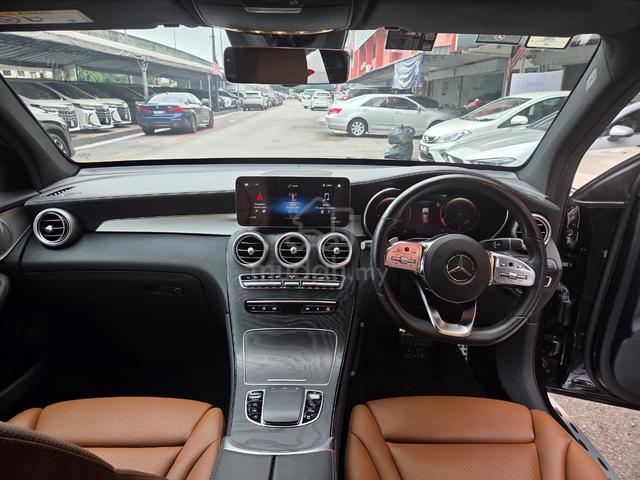 2021 Mercedes Benz GLC300 2.0 AMG (FREE 2 YR WRTY) - 3
