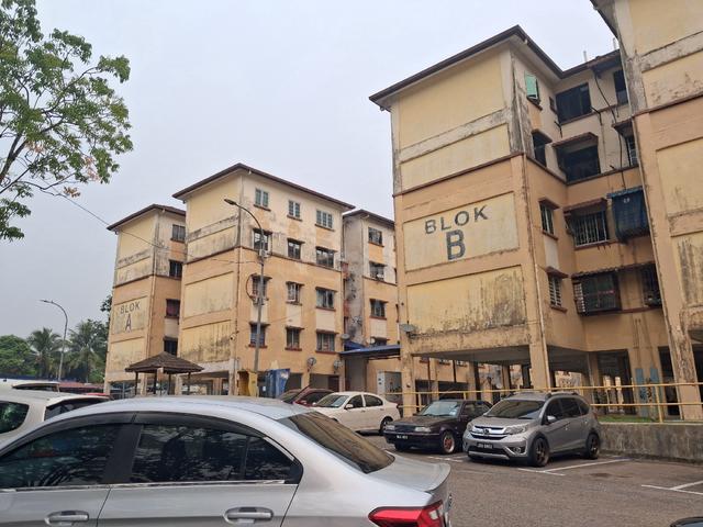 Taman Impian Emas 1