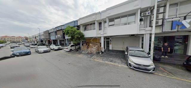 Puteri 5, Bandar Puteri Puchong, (1.5 Storey shop) 20x65sf 1