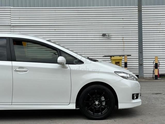Toyota Wish 1.8 S  2018/13 - 5