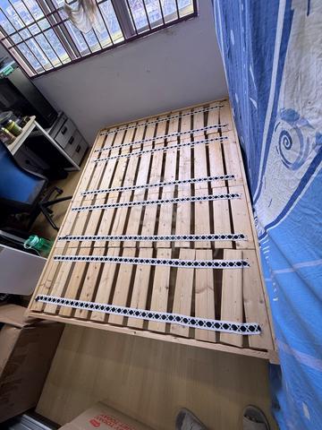 Queen size bed with Mattress  - photo 2 of 2