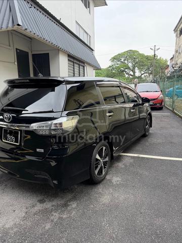 2013 Toyota WISH 1.8 X ZGE20G FACELIFT (A) - 2