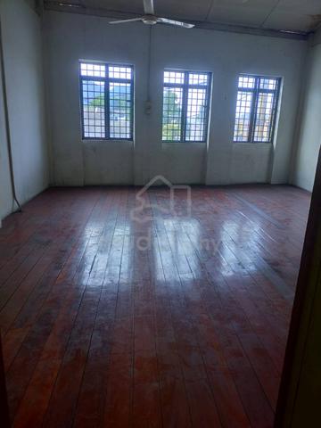 Shop Lot Upstairs For Rent 1