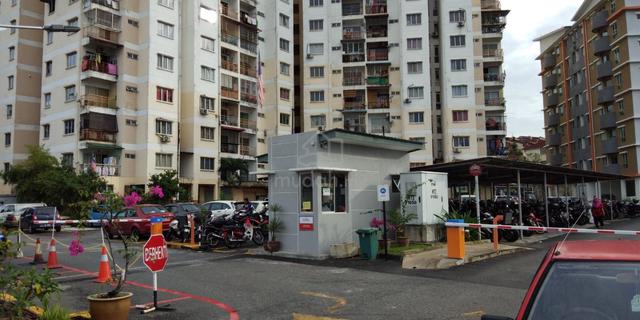 ESTANA COURT  Male only Near Zoo Negara 1