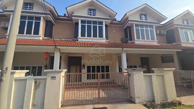Teres 2 tingkat Kuala Ibai Green Acres (rumah kosong) 1