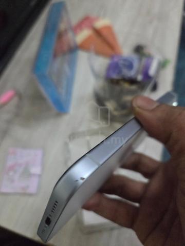 Apple iPhone 15 128 GB - photo 4 of 6
