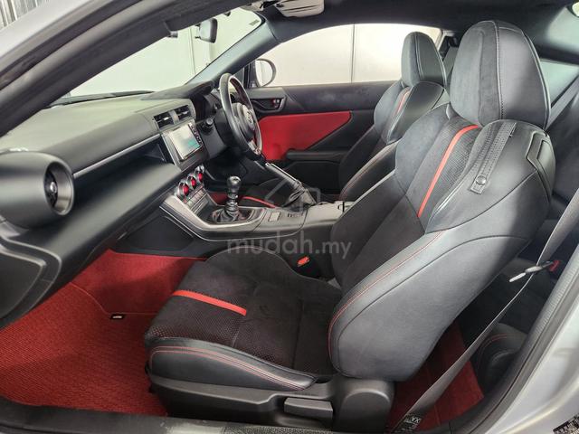 2022 Toyota GR86 RZ 6 Speed Manual High Loan Ready - 5