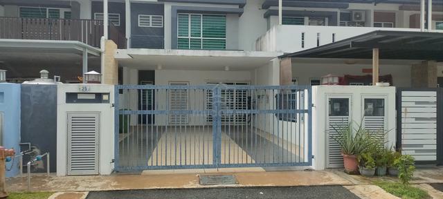 HOUSE FOR RENT-girls only 1