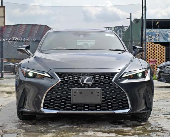 BROWN INTERIOR 2022 Lexus IS300 2.0 LUXURY EDITION - 5
