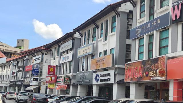 FOR RENT - Bayan Indah Commercial Shop 1