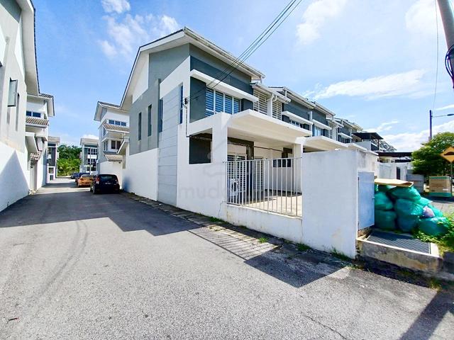 END LOT FACING OPEN 2 Storey Azalea Taman Putra, Bukit Rahman Putra 1