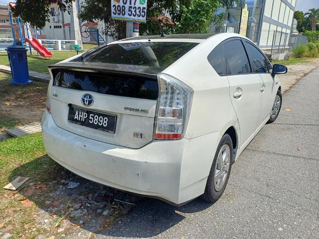 2011 Toyota PRIUS 1.8 (HYBRID) (A) - 2