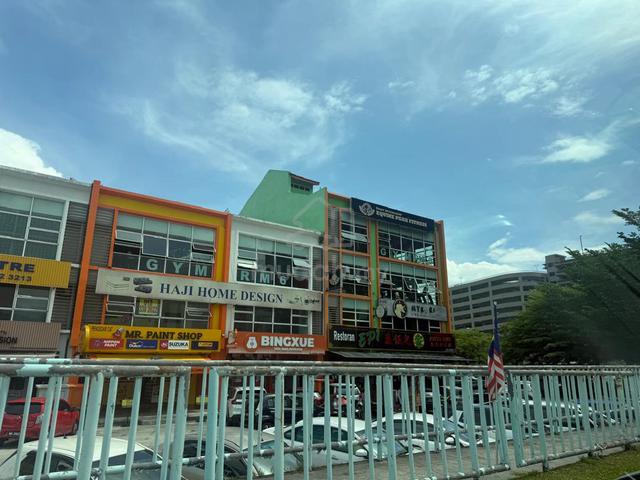 Office Taman Equine park Equine Boulevard Seri kembangan putra walk 1