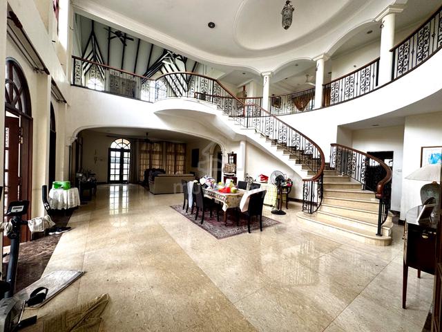 (8600sf land area)Double storey bungalow Jalan Templer Petaling Jaya 1