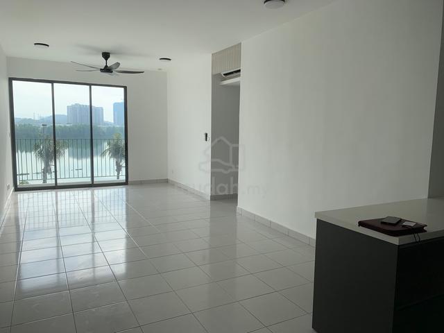 E Island Lake Haven 1