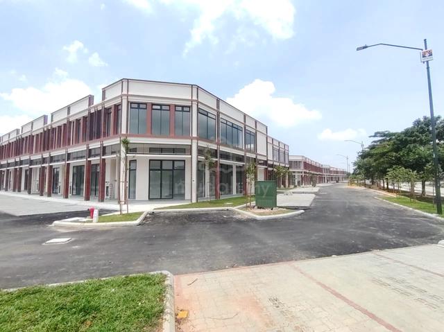 Facing Main Road Brand New Cyberjaya 2 Storey Corner Shop 31x75 Rent 1