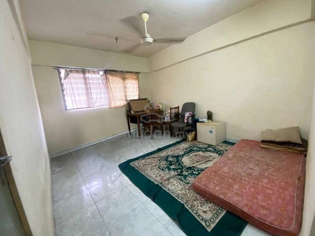 Flat PKNS Seksyen 24 Shah Alam 1
