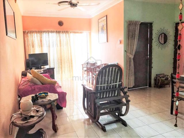 Desa Perangsang Apartments (Block D & E) 1