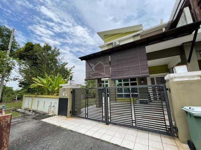 CORNER LOT + EXTENDED KITCHEN SEMI D TIARA HEIGHT SALAK TINGGI Sepang 1