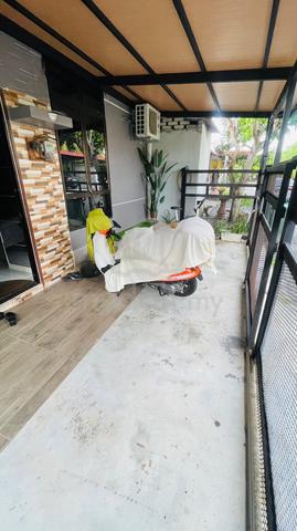 Rumah teres siap renovated untuk dijual. 1